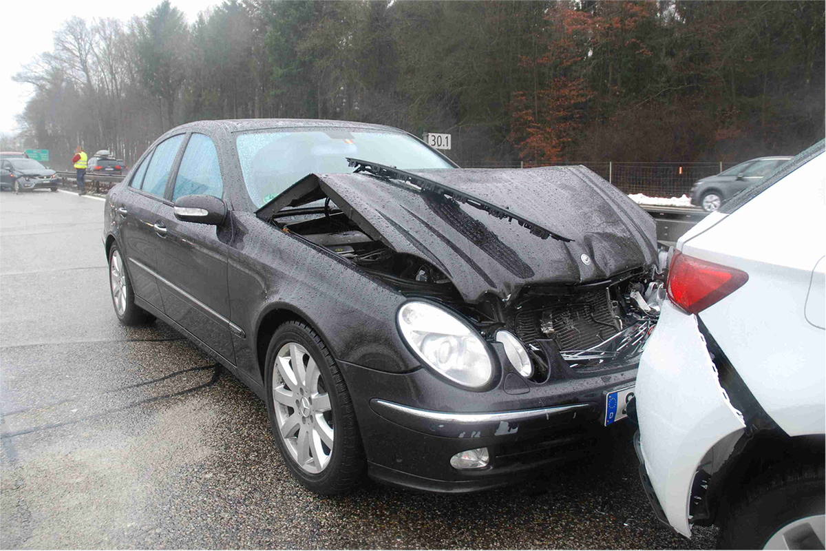 A1 Luterbach SO - Zwei Auffahrunfälle mit neun beteiligten Autos führten zu Verkehrsbehinderungen