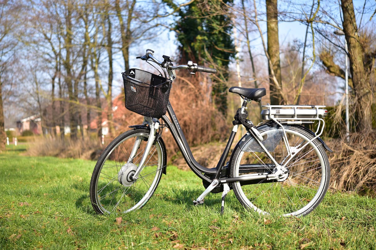 Herisau AR - E-Bikerin erleidet Gesichtsverletzungen