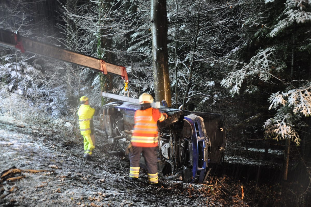 In Breitenbach im Auto eingeklemmt