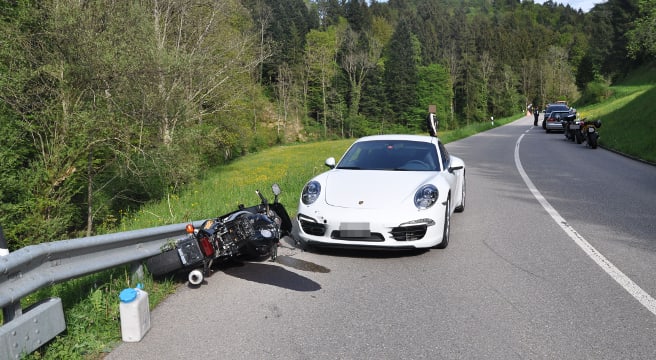 Töfffahrer verletzen sich bei Unfällen in Büren und Erschwil