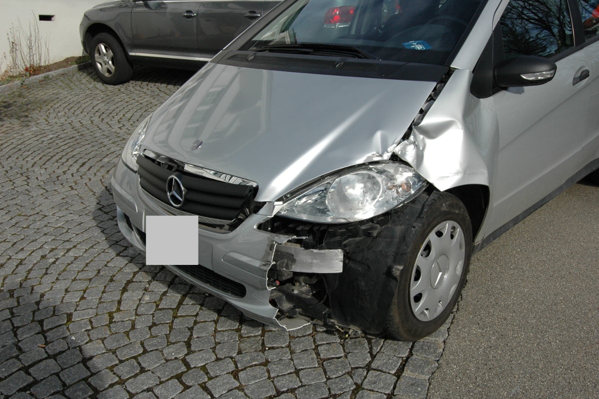 Kollision zwischen Auto und Lastwagen in Heiden