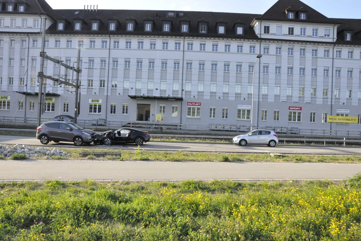 Rotlicht überfahren! Kollision mit drei Autos in Olten