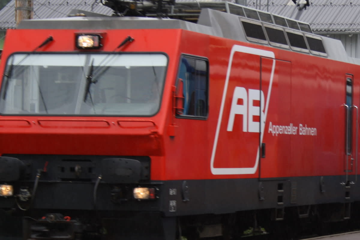 Zürchersmühle AR - Übergelaufener Bach behindert Appenzeller Bahnen