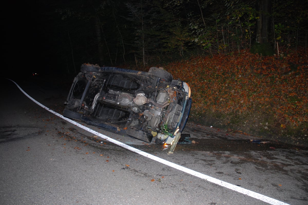 Totalschaden nach Alleincrash in Dornach