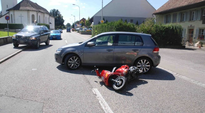 Rollerfahrerin in Gunzgen mit Auto kollidiert