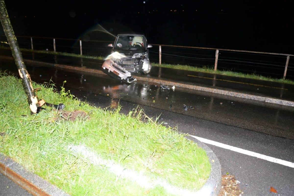 Herisau AR - Selbstunfall mit Personenwagen