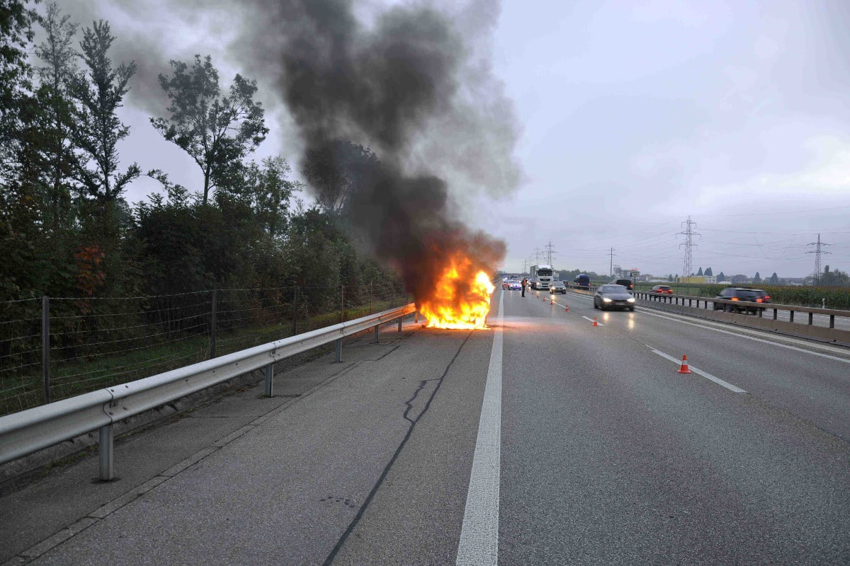 Autobrand auf der A1 bei Oberbuchsiten