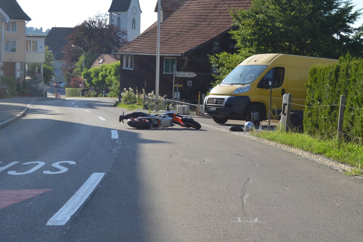 Wolfhalden AR - Sturz mit Motorrad