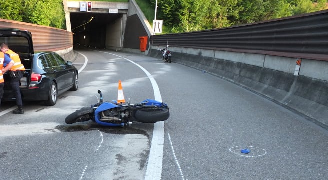 Kollision Töff - Auto in Lüterkofen-Ichertswil fordert Verletzten