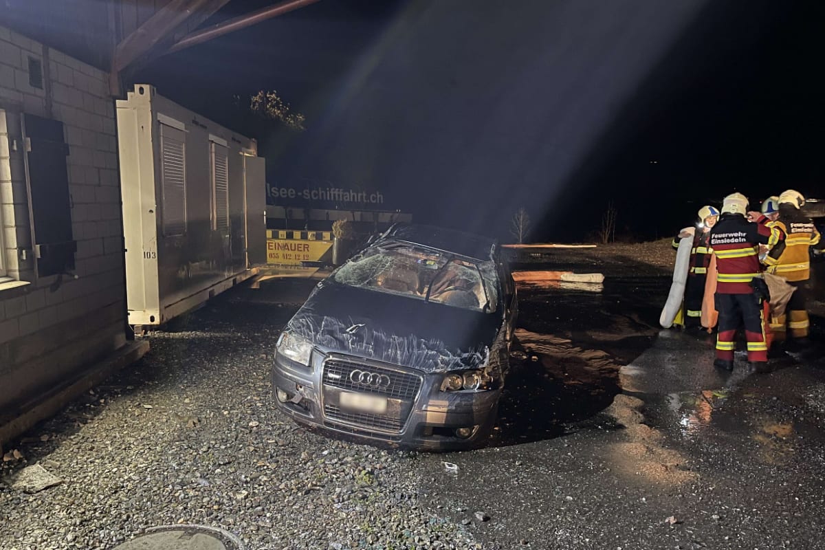 SZ - Feuerwehreinsatz nach Selbstkollision in Gross