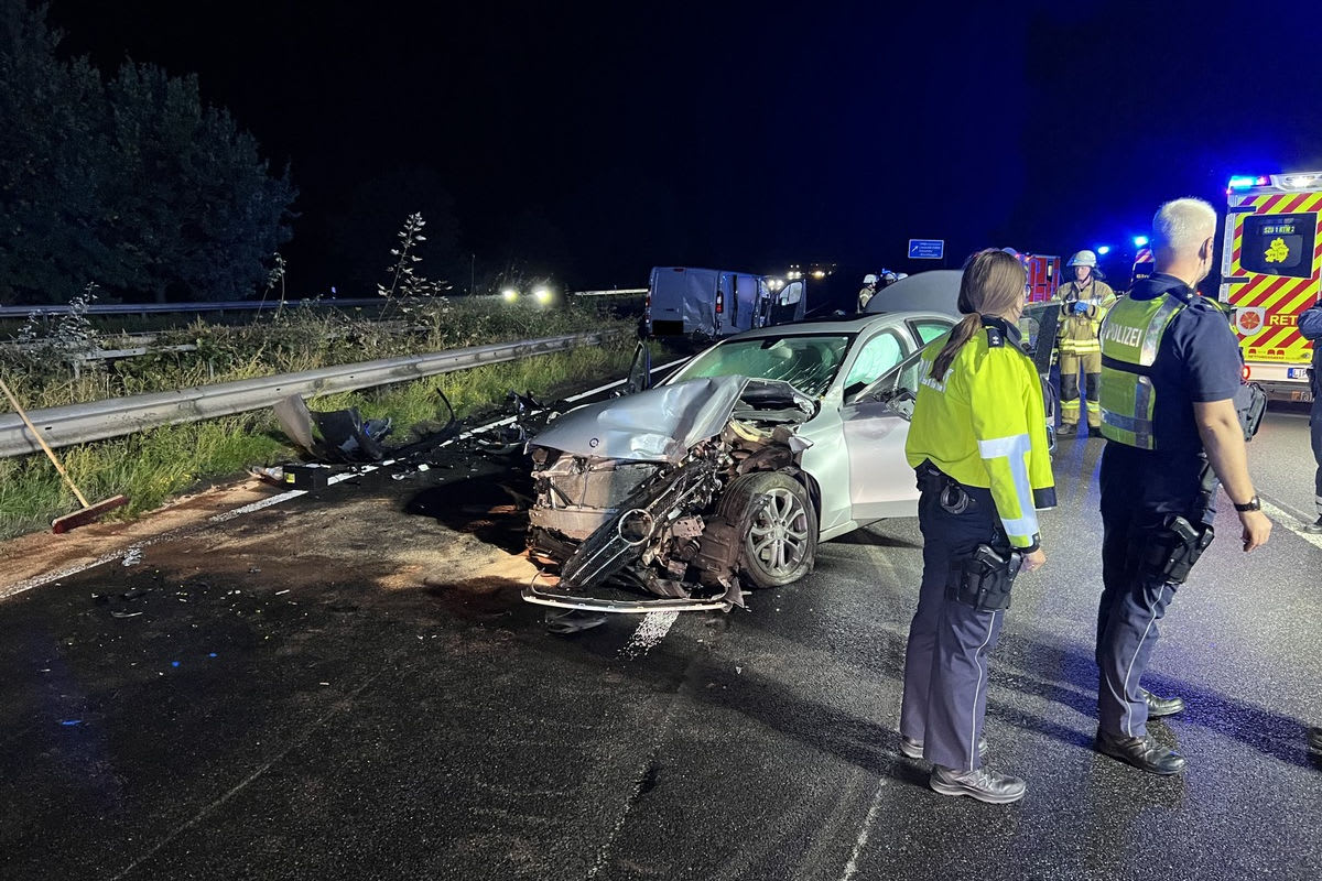 Bad Salzuflen – Tödlicher Unfall mit drei Fahrzeugen auf A2