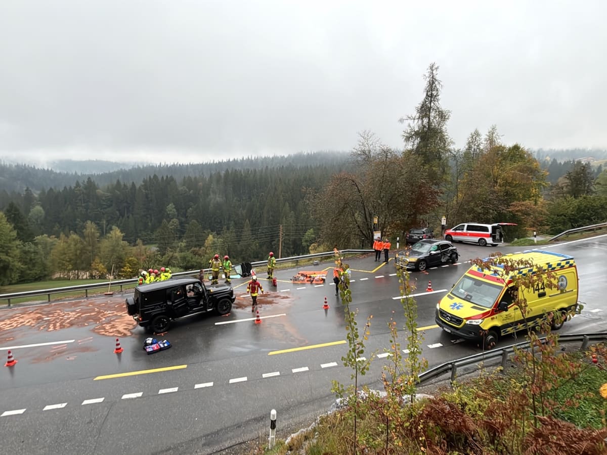Unfall in Flims GR – Sattelanhänger gerät in Gegenverkehr