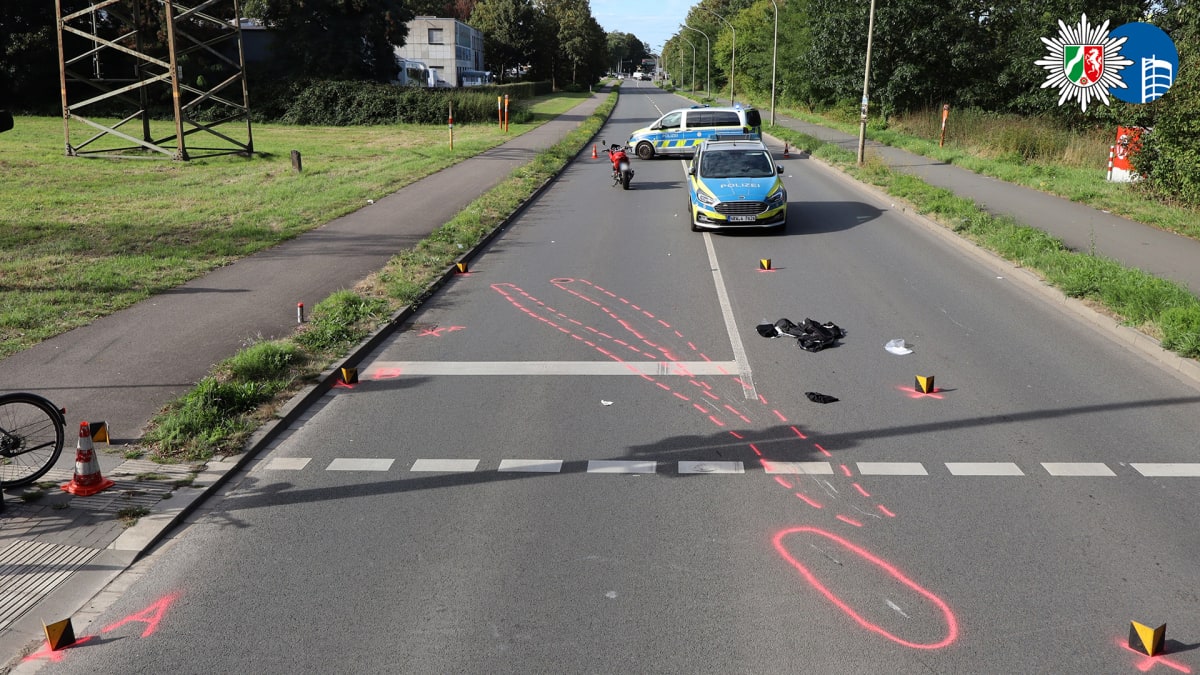 Oberhausen – Motorradfahrerin bei Unfall mit E-Bike schwer verletzt