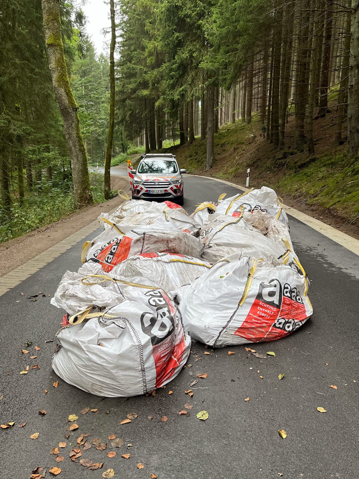 Schmallenberg – 13 Bigbags mit Asbest illegal entsorgt