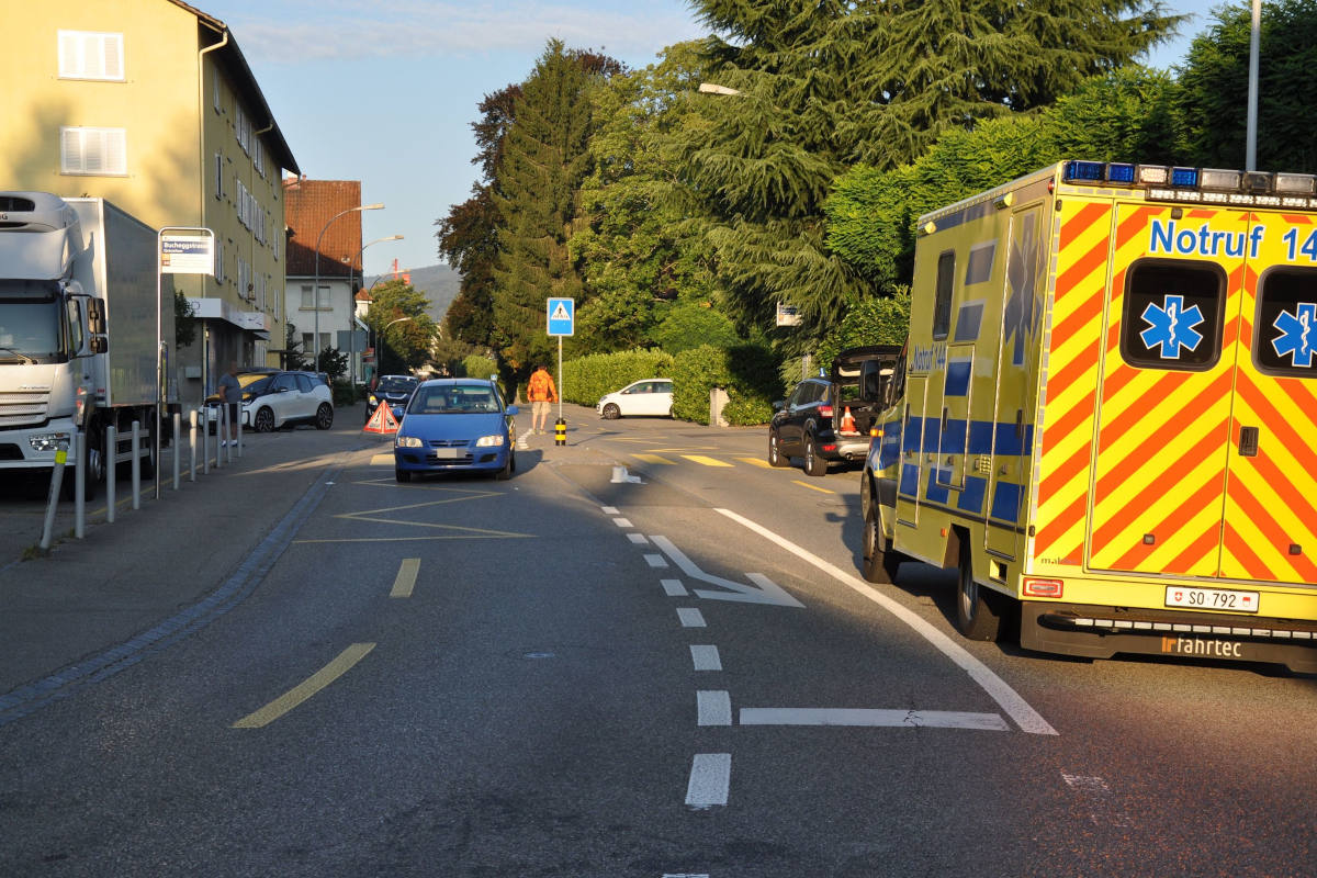 Grenchen SO – Jugendliche wird beim Überqueren der Strasse von Auto erfasst