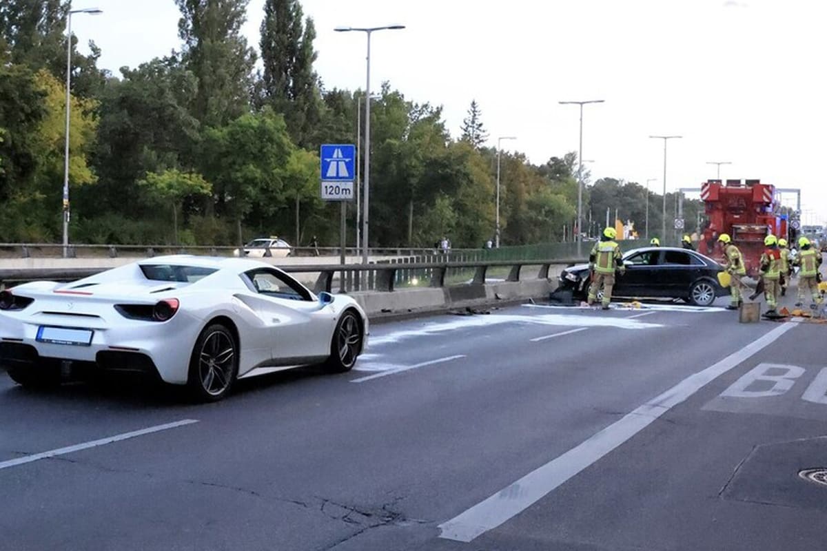 Berlin – Ferrari und Audi kollidieren in Tegel