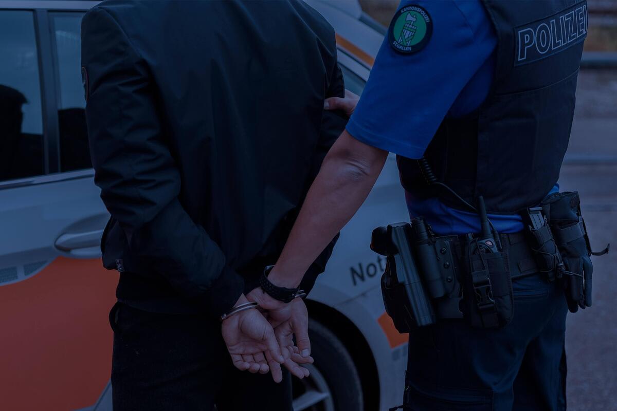 Basel – Zwei 16-Jährige flüchten vor Polizei