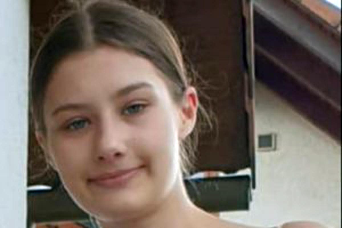 Vermisstenfahndung in Bühl - Polizei sucht vermisste 16-Jährige!