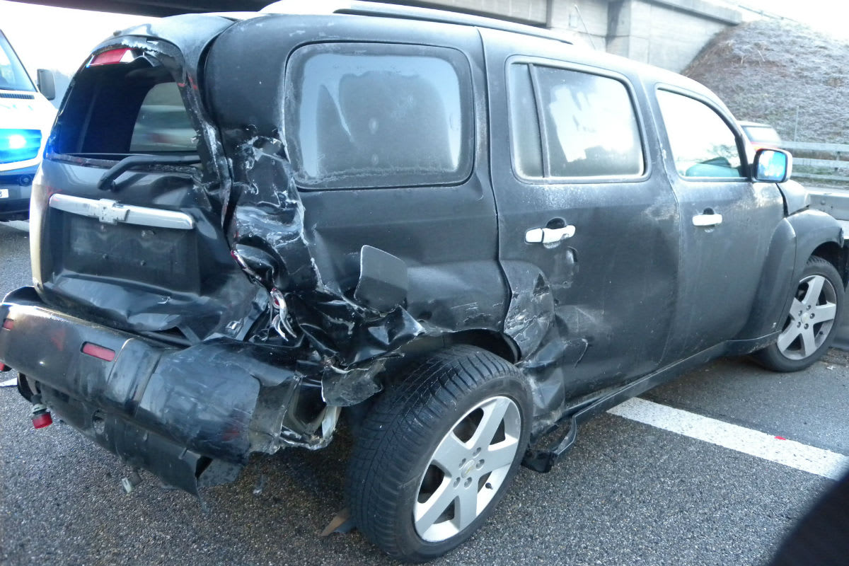 A1/Wiedlisbach SO - Auffahrkollision mit vier beteiligten Fahrzeugen