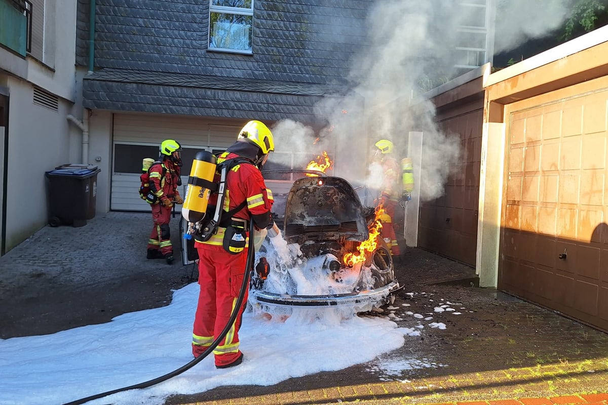 Velbert – VW-Käfer bei Brand zerstört