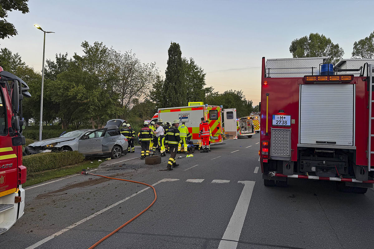 München – BMW-Fahrer bei Unfall schwer verletzt