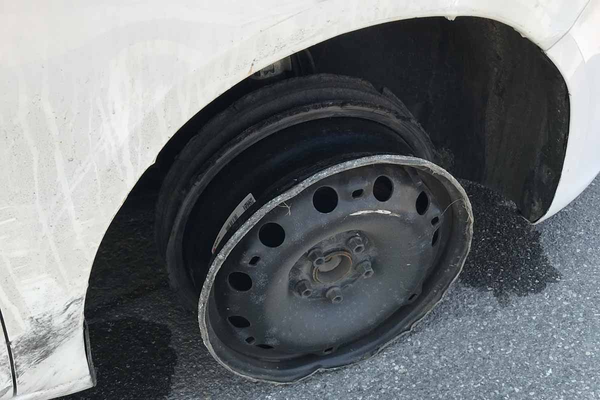 Drobollach - Alkoholisierte Probeführerscheinbesitzerin ohne Reifen unterwegs