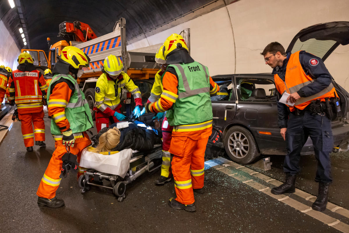 Hergiswil A8 – Einsatzübung im Loppertunnel durchgeführt