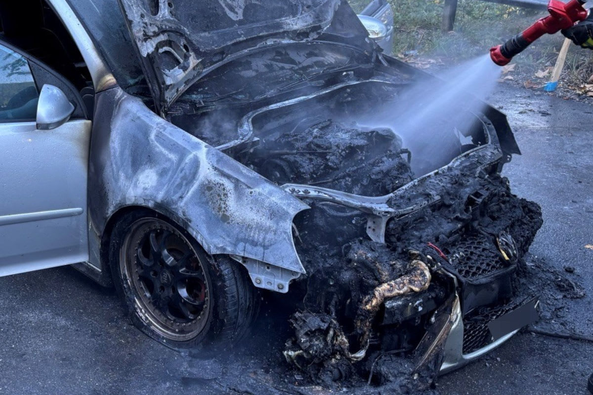 Lungern OW – Auto am Brünig in Brand