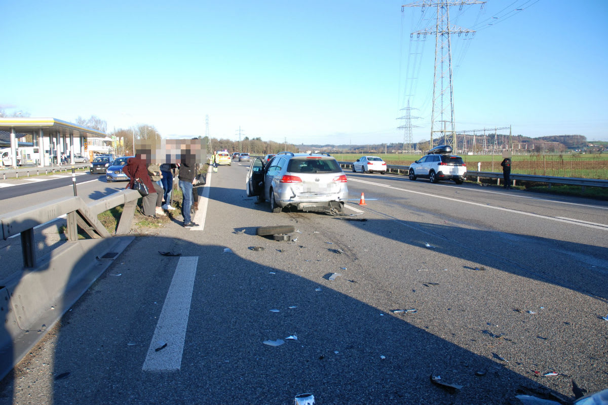 Deitingen SO -  Zwei Auffahrkollisionen auf A1 mit Verletzten
