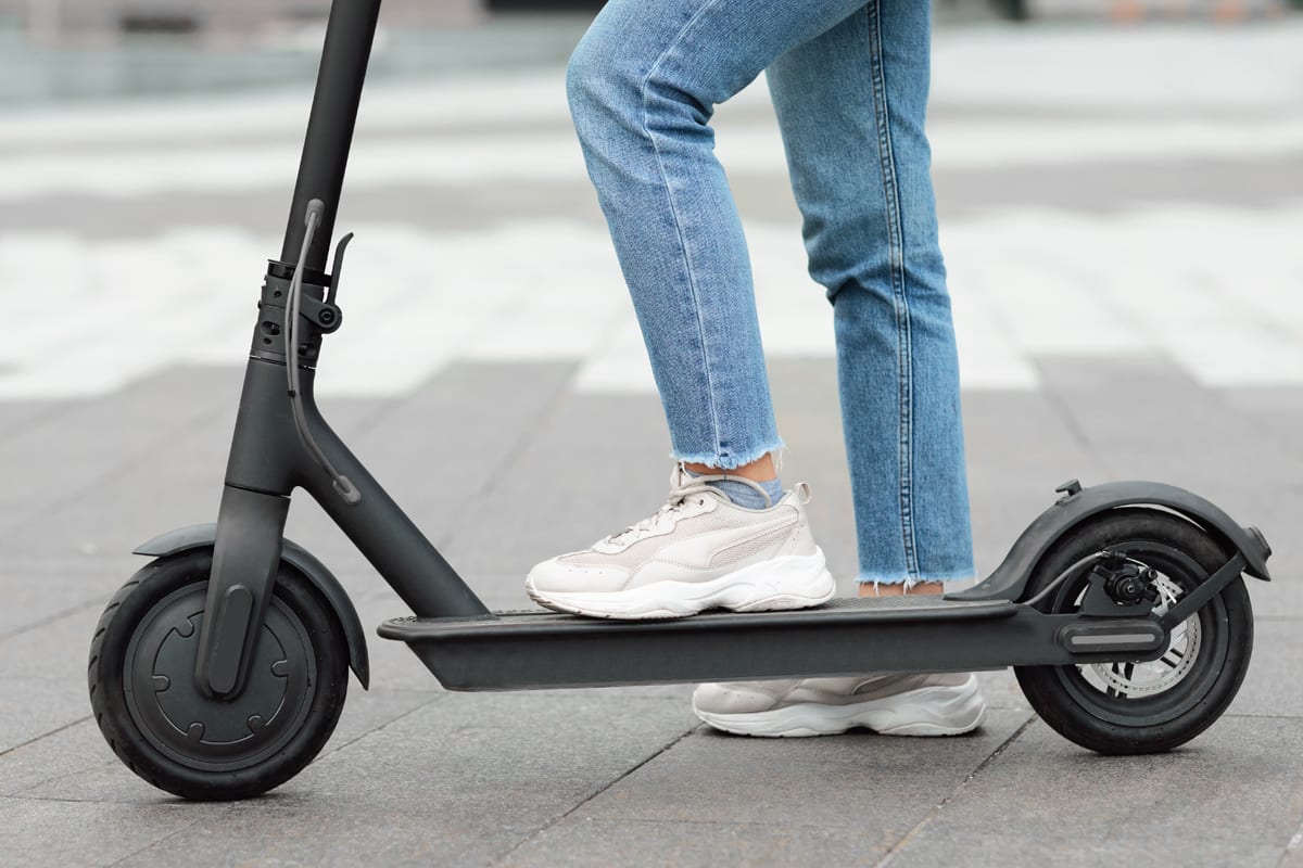  E-Scooter im Straßenverkehr: Was erlaubt ist – und was nicht