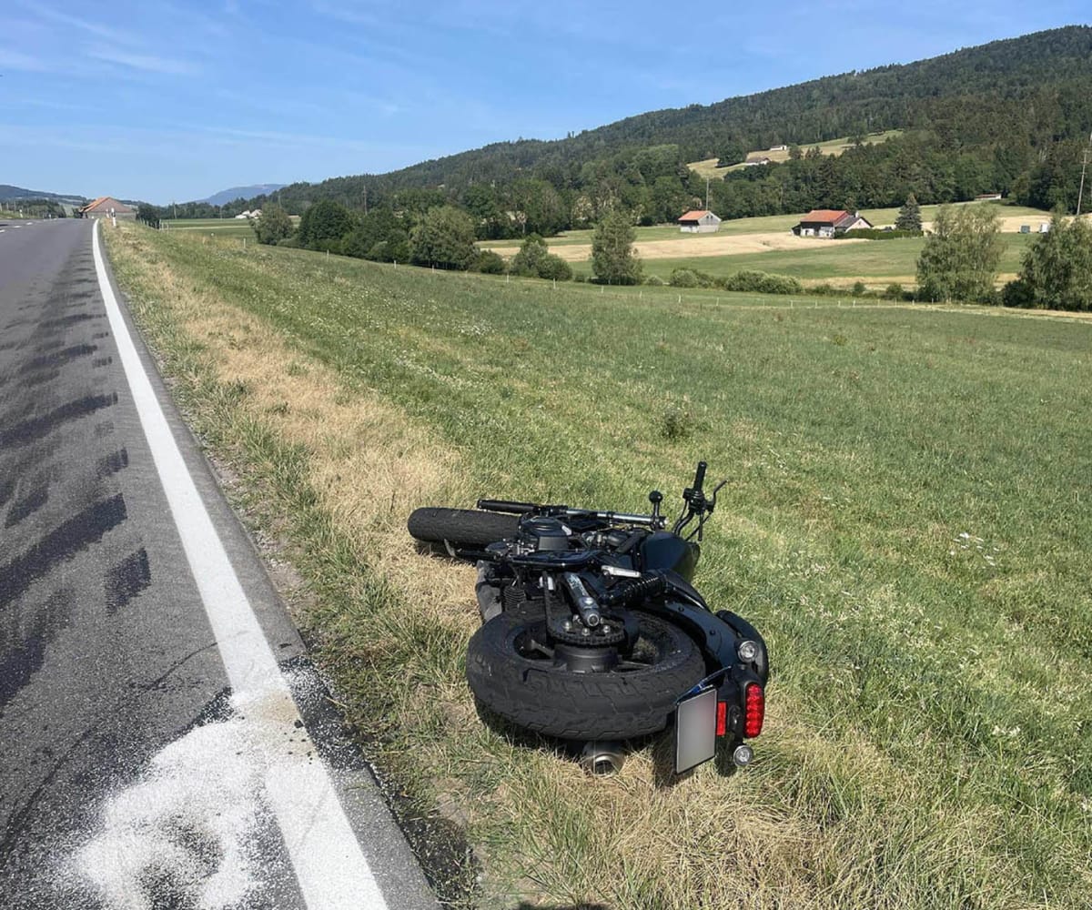 Semsales FR – Rega nach Verkehrsunfall im Einsatz