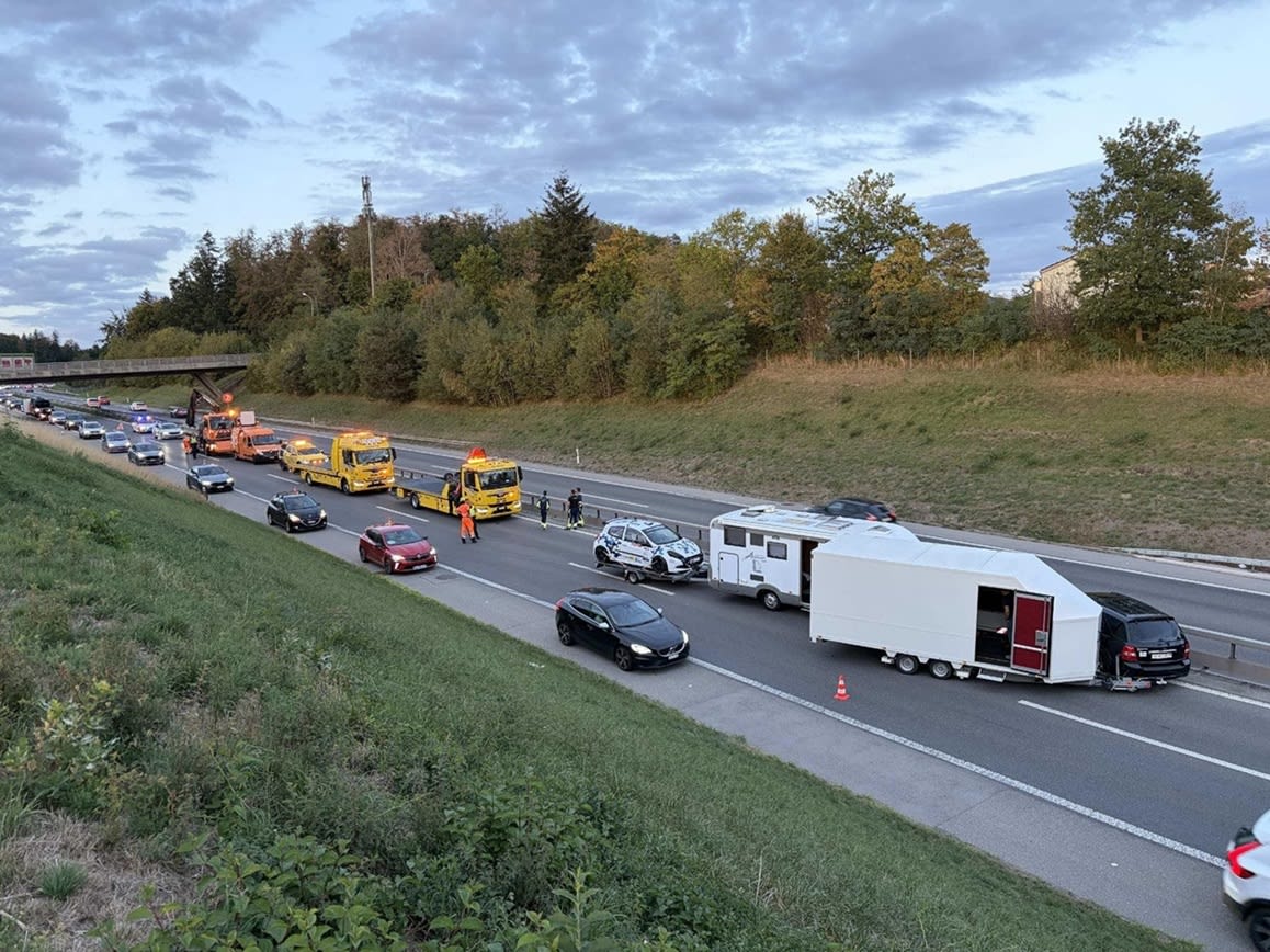 A12 Matran FR – Schlecht gesicherte Ladung führt zu Unfall
