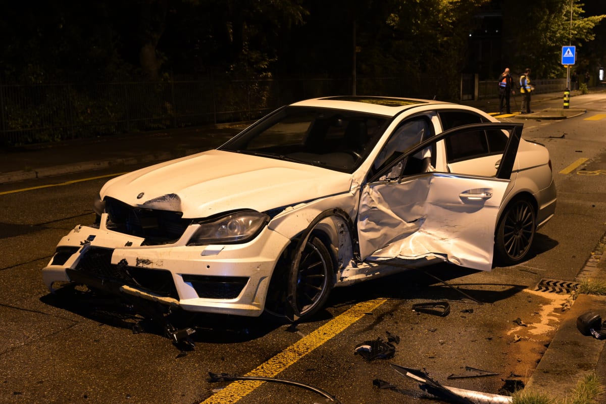 Zürich – Verdacht auf Raserdelikt nach Unfall