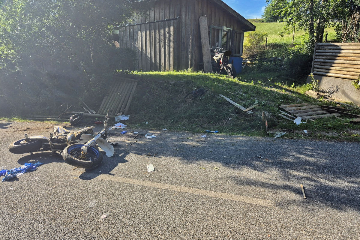 Atzbach – 16-Jähriger bei Motorradunfall schwer verletzt