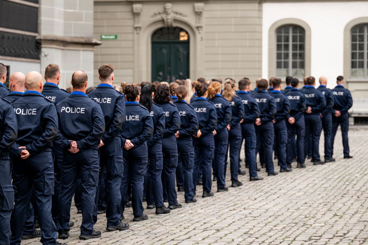Bern – Kantonspolizei vereidigt 107 Mitarbeiter