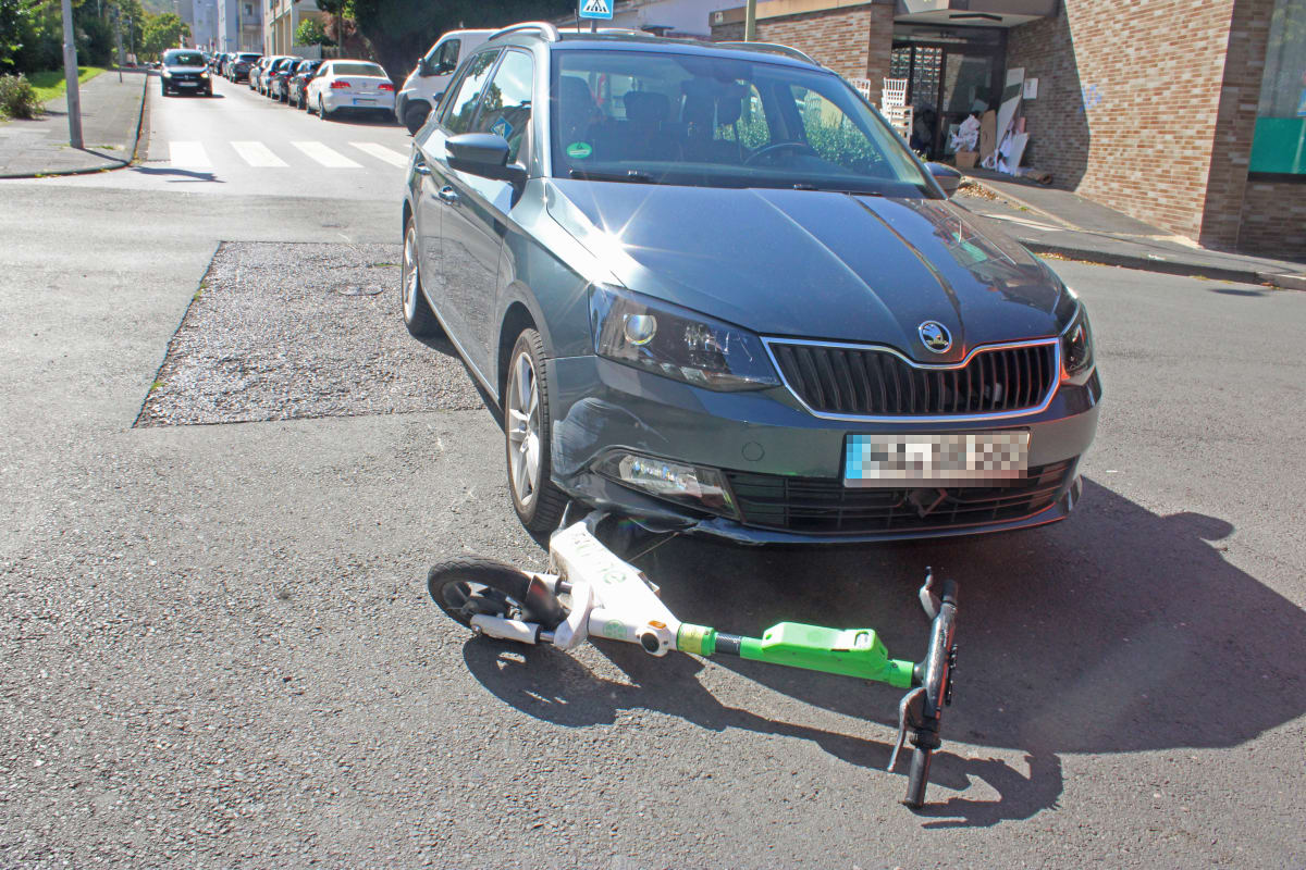 Hagen – E-Scooter-Fahrerin bei Unfall schwer verletzt