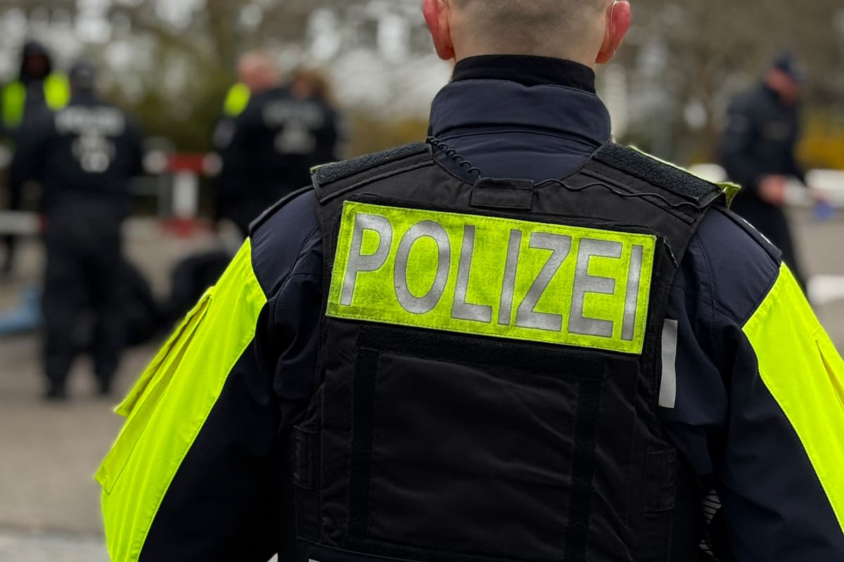 Berlin – Polizeieinsatz bei Protestaktion vor Rheinmetall-Werk
