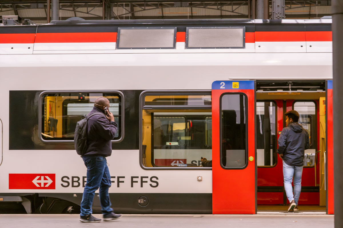 Unfall am Hauptbahnhof Zürich – Mann gerät unter anfahrenden Zug