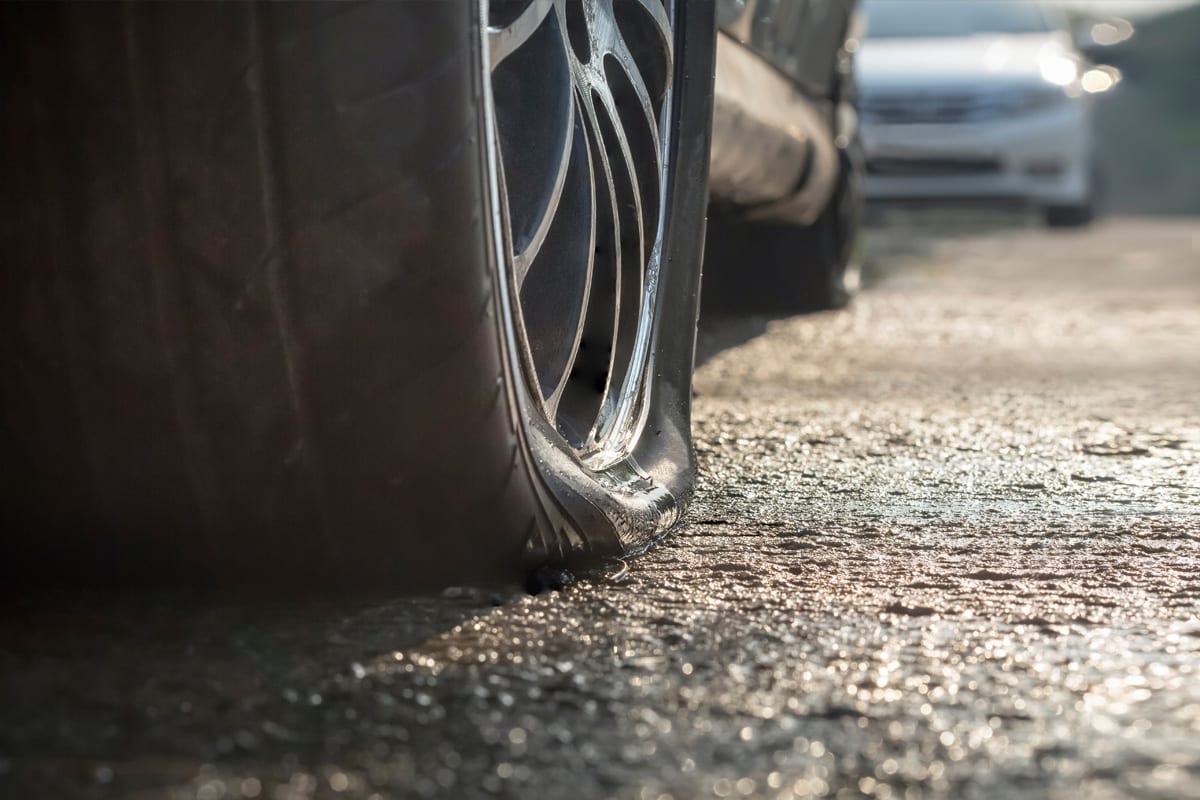 Hamburg – Bei zahlreichen SUVs Luft aus Reifen gelassen