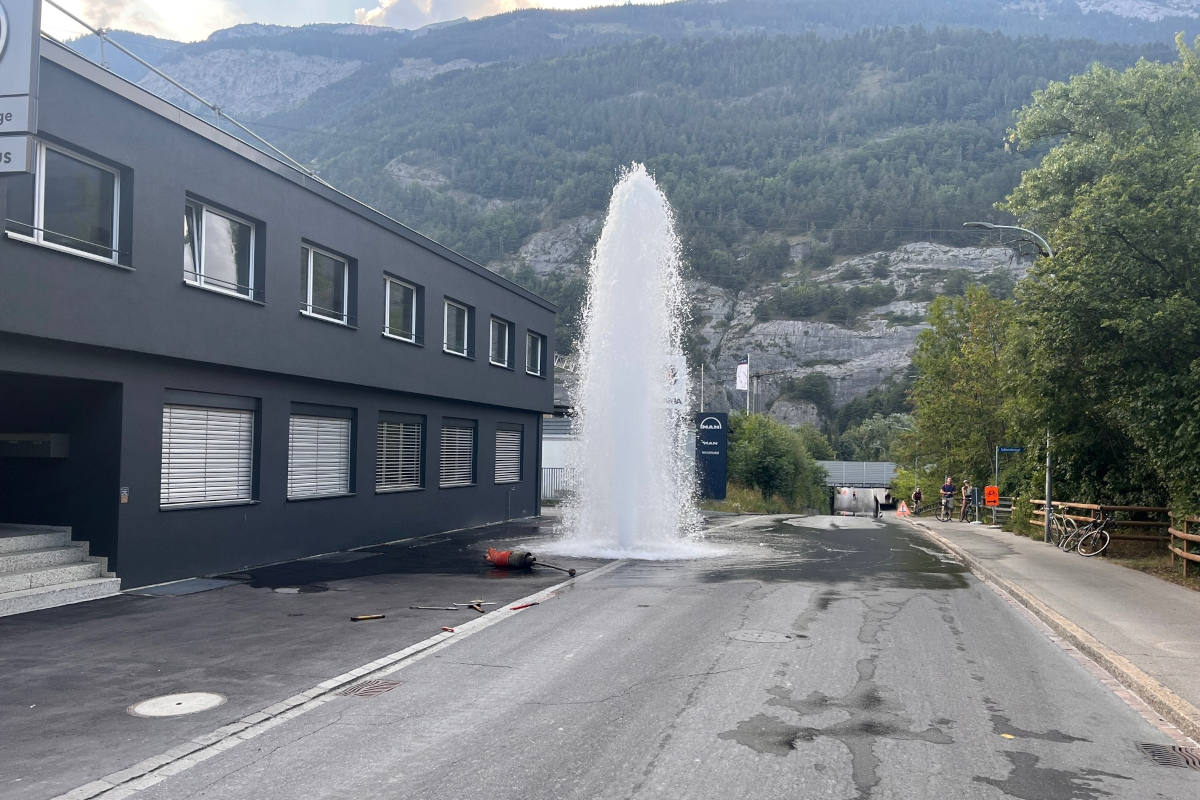 Chur GR – Beim Wendemanöver Wasserhydrant umgefahren
