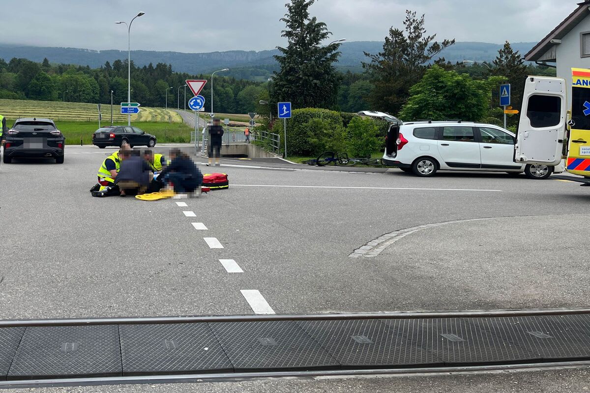 Flumenthal SO - Fahrradlenker muss nach Unfall ins Spital geflogen werden