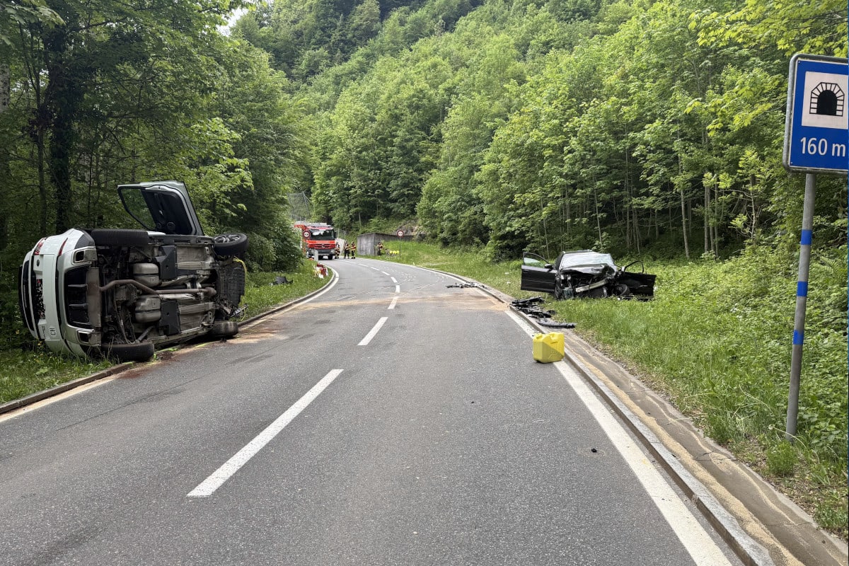 Siebnen SZ – Zwei Verletzte nach Unfall auf Wägitalstrasse