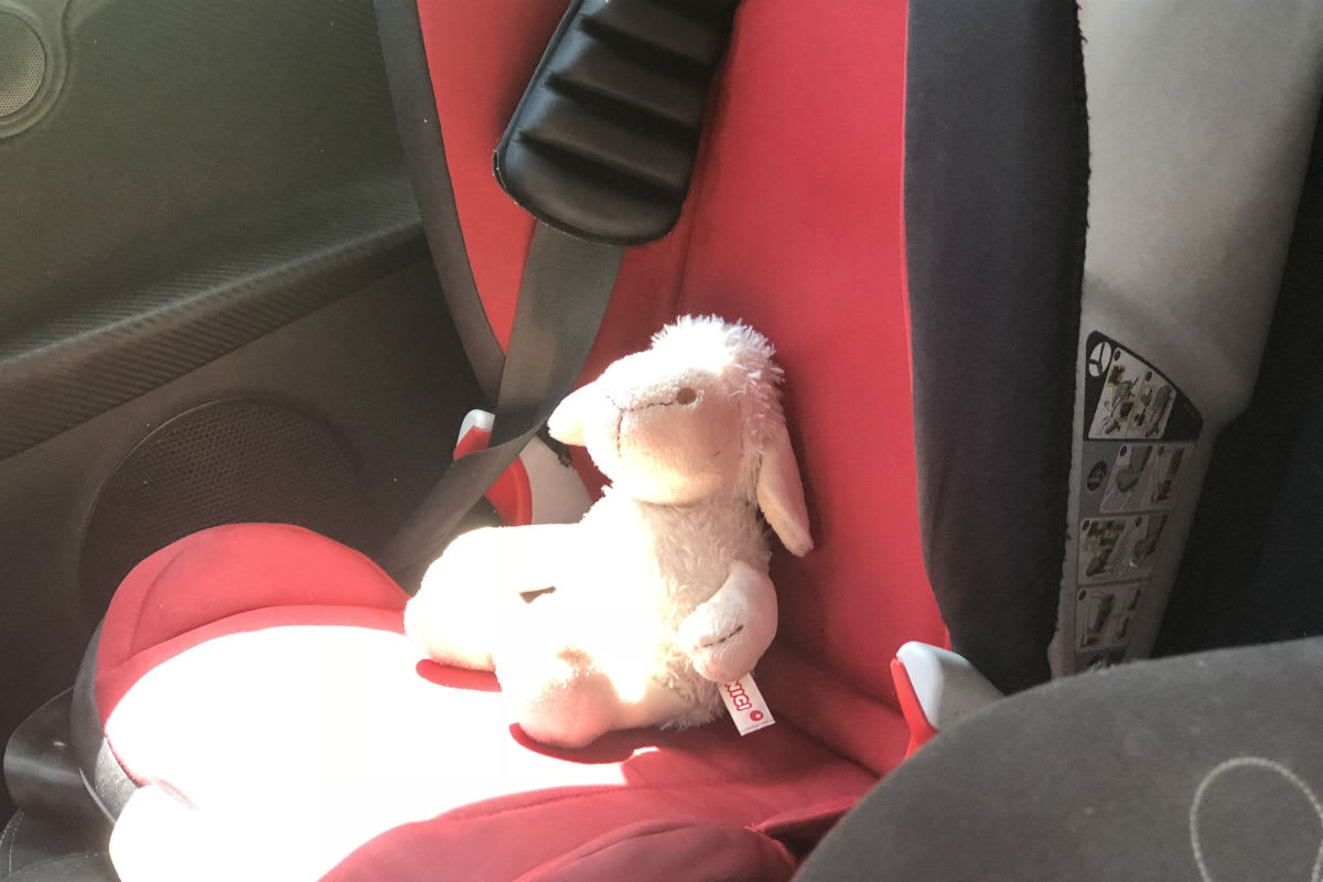 Wels – Bub versehentlich im Auto eingeschlossen