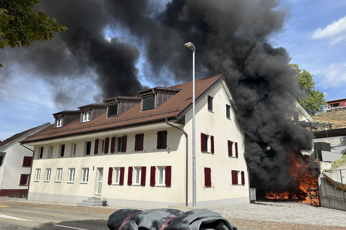 Herznach AG – Brand in Tiefgarage zerstört mehrere Fahrzeuge