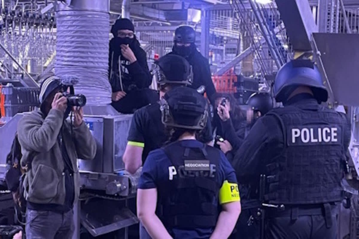 Courtepin FR - Mehrere Tierschutzaktivisten festgenommen 