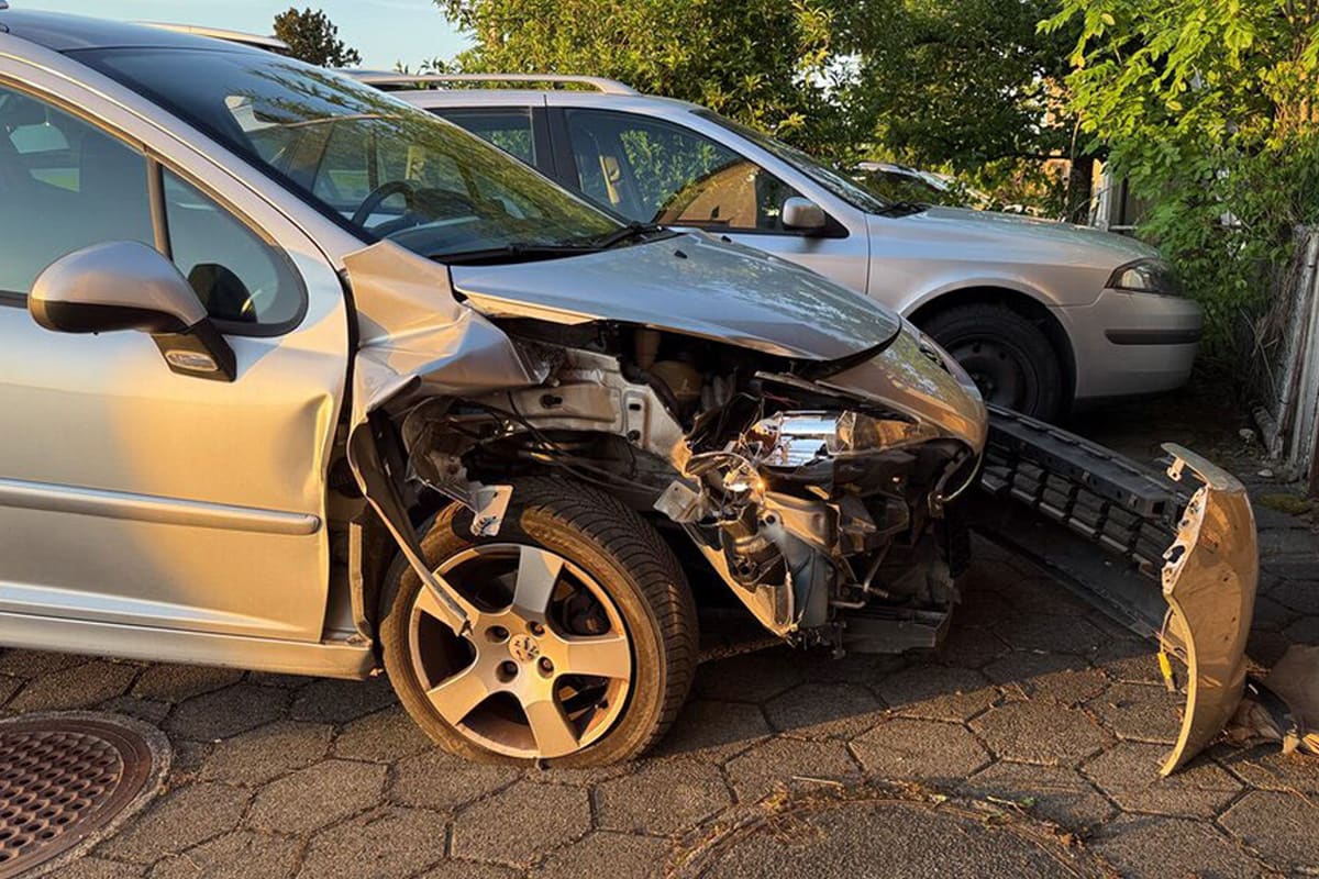 Buchs AG – Betrunkene Autolenkerin verursacht Unfall und flüchtet