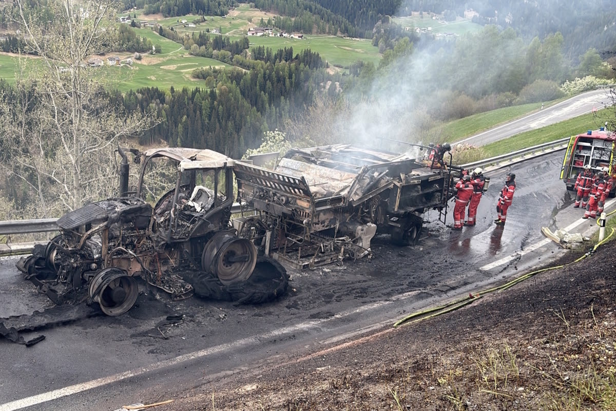 Ftan GR – Traktor mit Heupresse in Brand