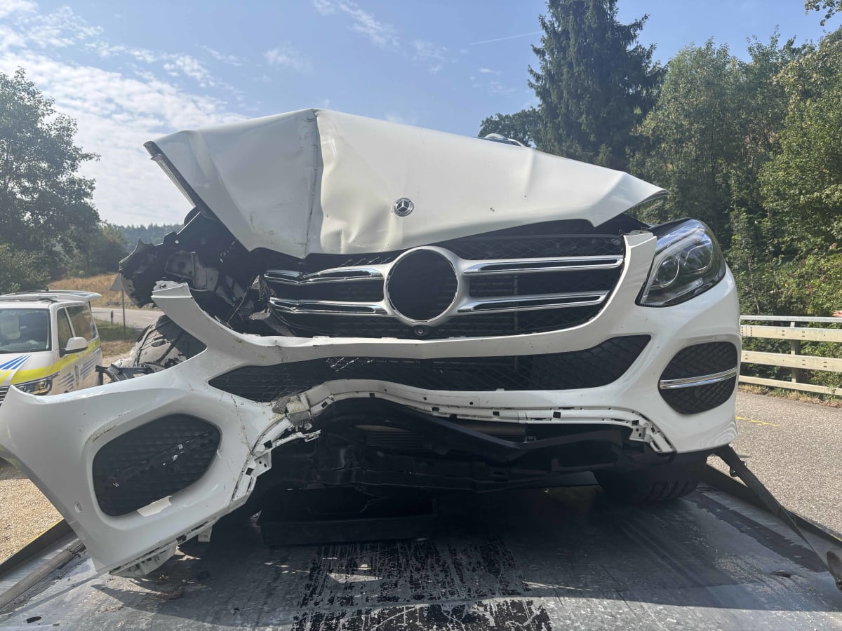 Wislikofen AG – Polizei sucht Motorradfahrer nach Unfall