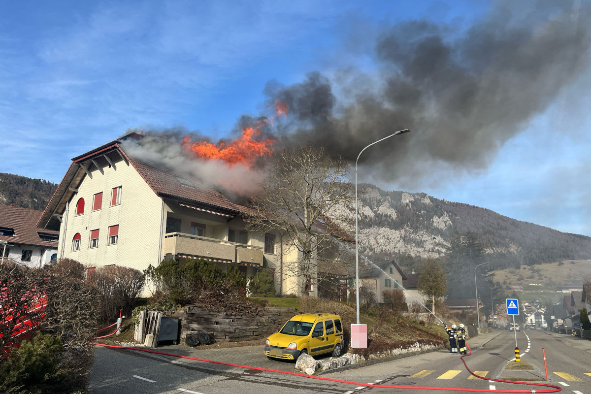 Welschenrohr SO – Brand in Mehrfamilienhaus