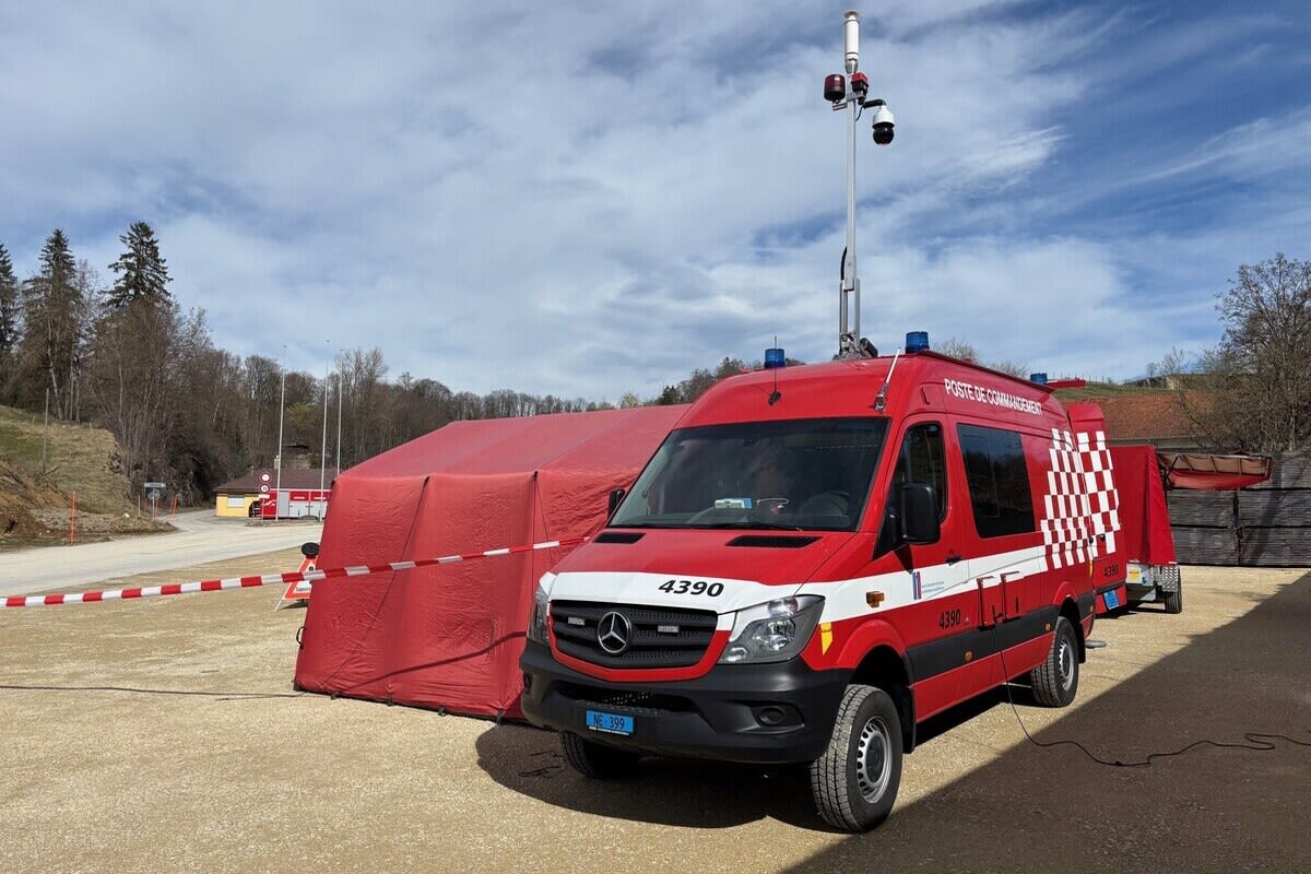 La Chaux-de-Fonds NE – Chemieunfall löst Grosseinsatz aus